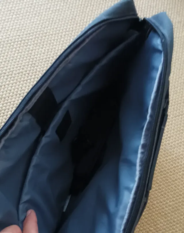 Maletín para ordenador gris