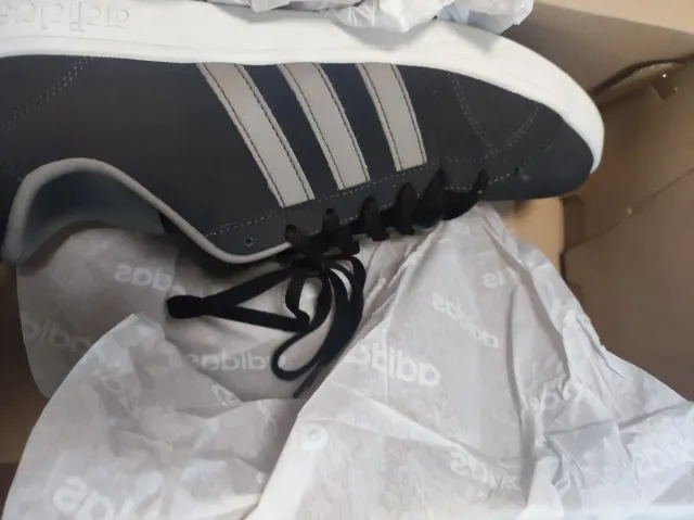 Zapatillas Adidas marrónes