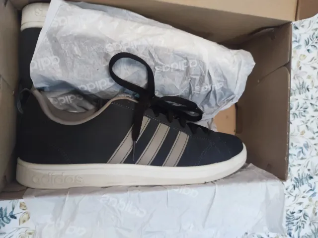 Zapatillas Adidas marrónes