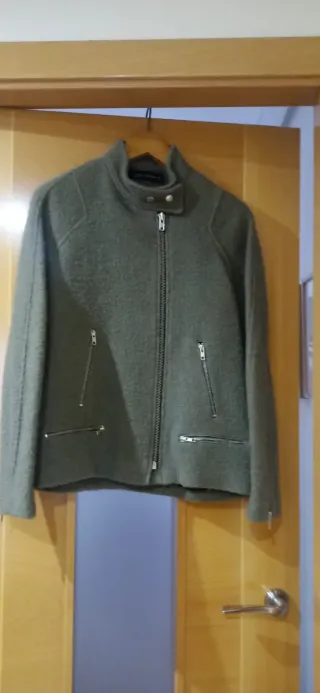 Cazadora verde mujer