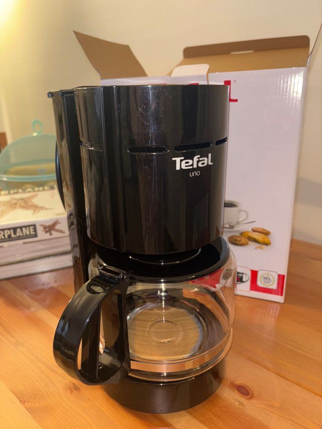 Cafetera de filtro Tefal UNO CM1218DE