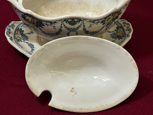 Salsera y rabanera Wedgwood - Grosnevor