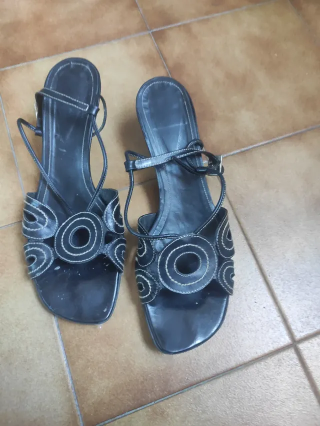 Sandalias Lodi Piel Negras T.41 Cuña