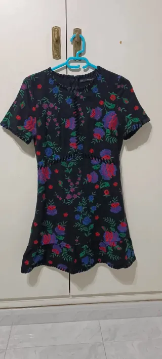 Vestido estampado floral negro