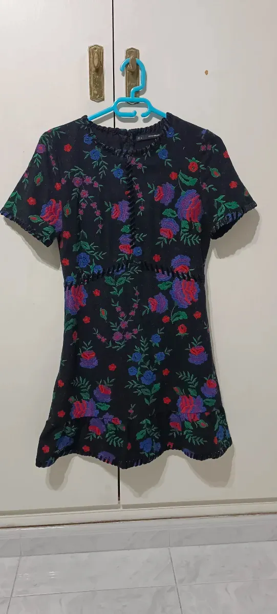 Vestido estampado floral negro