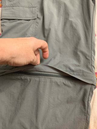 Pantalón Columbia chico con etiqueta