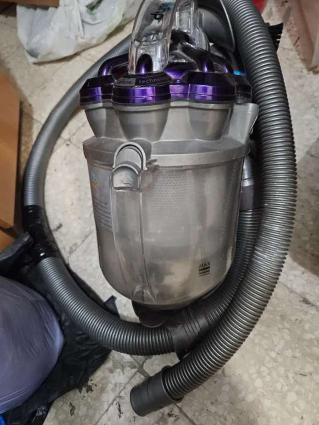 Aspiradora Dyson Morada