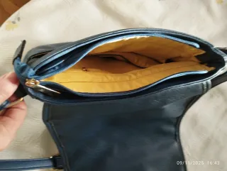 Bolso bandolera 27 x 27 CMS.