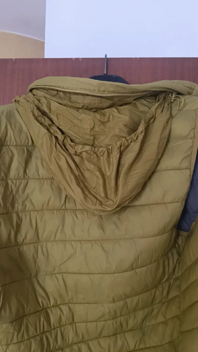 Chaleco Álvaro Moreno verde oliva