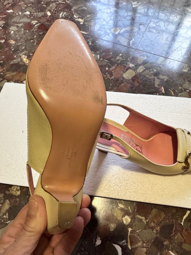 Salvatore Ferragamo Sandalias Beige y Rosa
