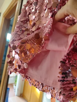 Falda corta lentejuelas rosa