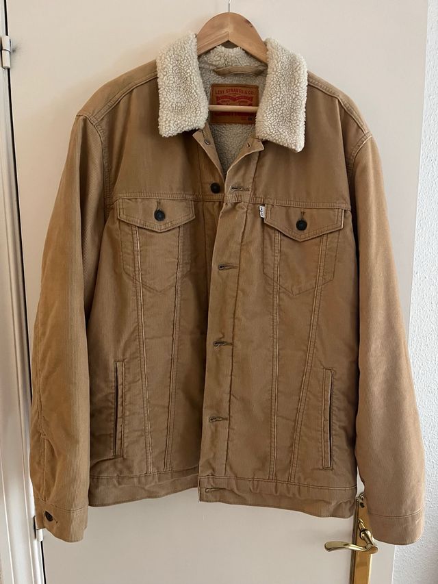 Chaqueta Levi's pana beige forro sherpa