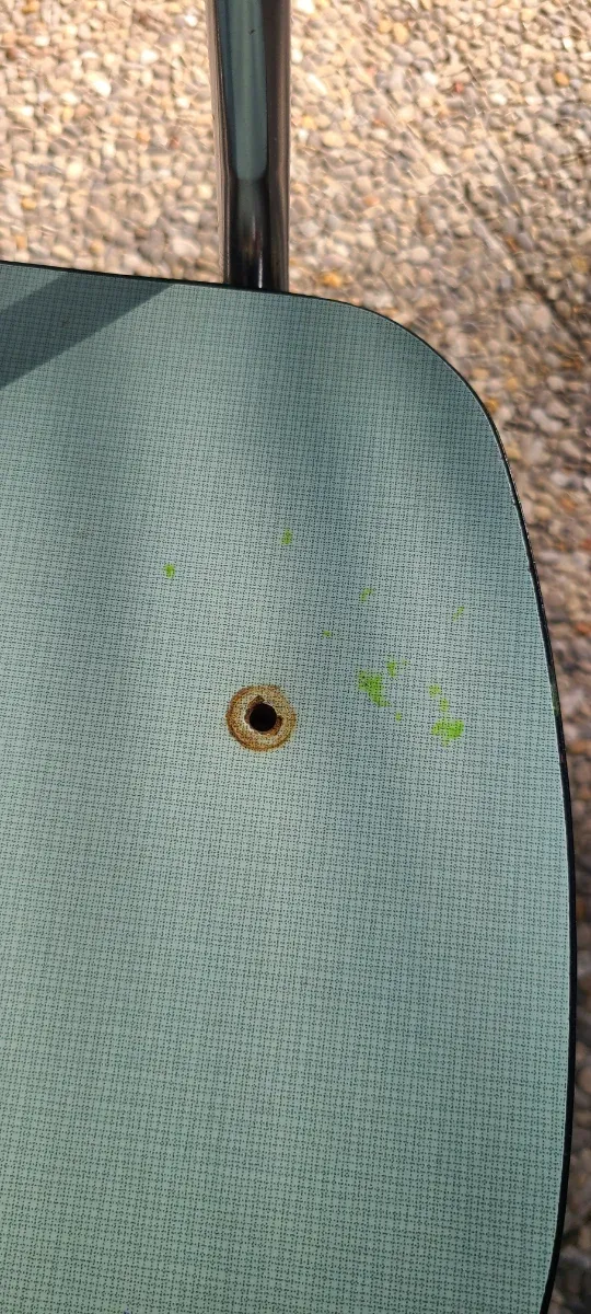 Silla infantil vintage metal y madera.