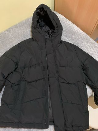 Chaquetón Jack & Jones negra con capucha