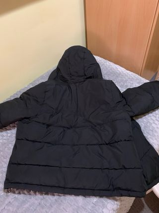 Chaquetón Jack & Jones negra con capucha