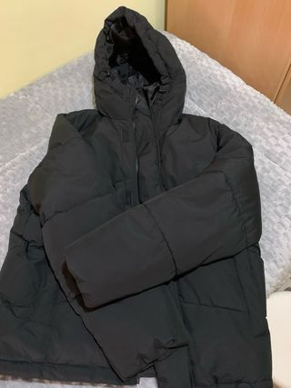 Chaquetón Jack & Jones negra con capucha