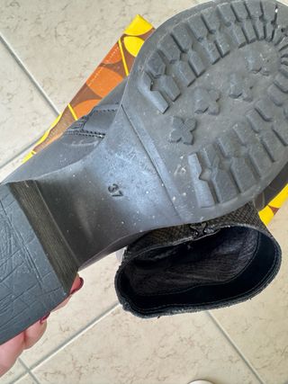 Italian real leather buckle block ankle boots