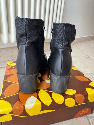 Italian real leather buckle block ankle boots
