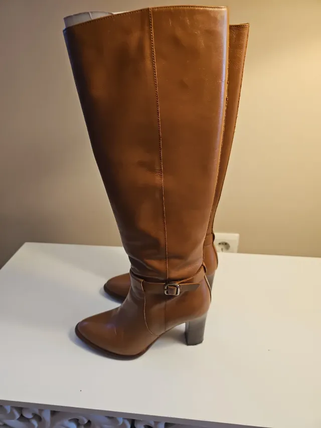 Botas de tacón marrones