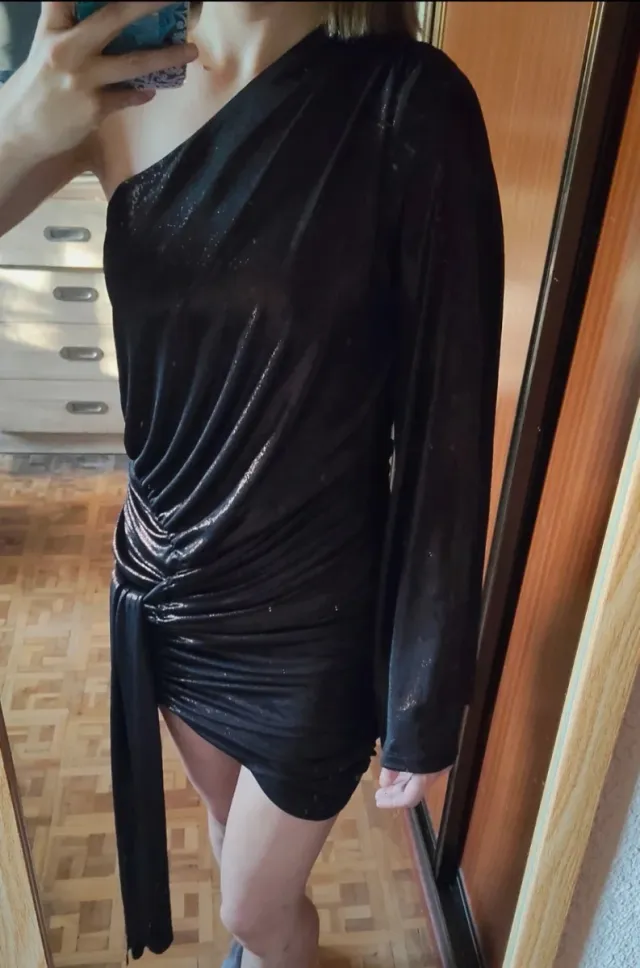 Vestido fiesta asimétrico Zara