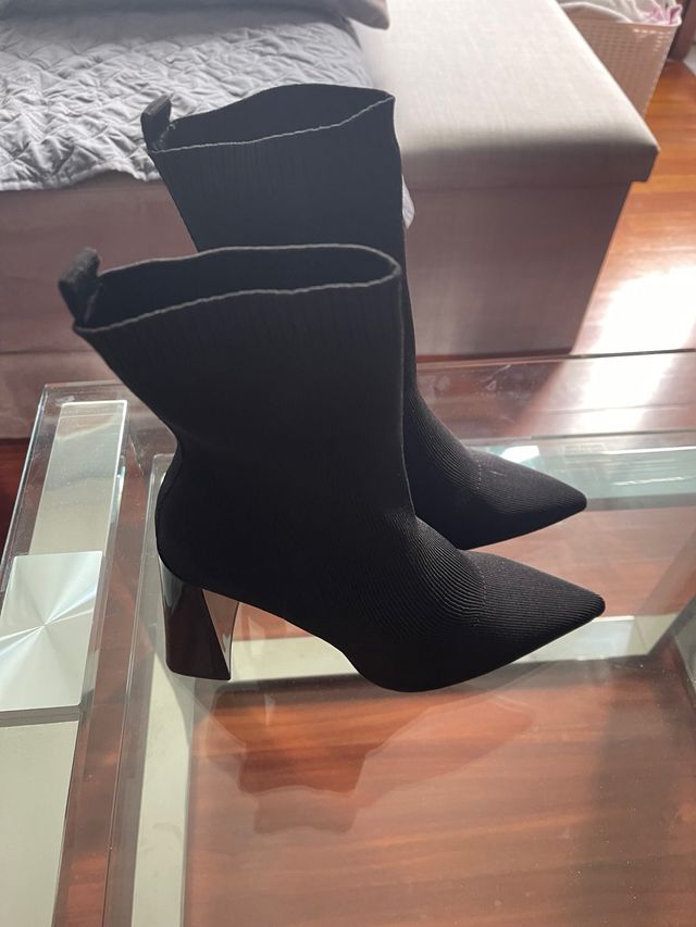 Botines Zara Tacón Negro