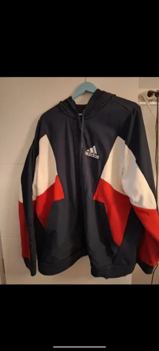Chaqueta Adidas con bloques de color