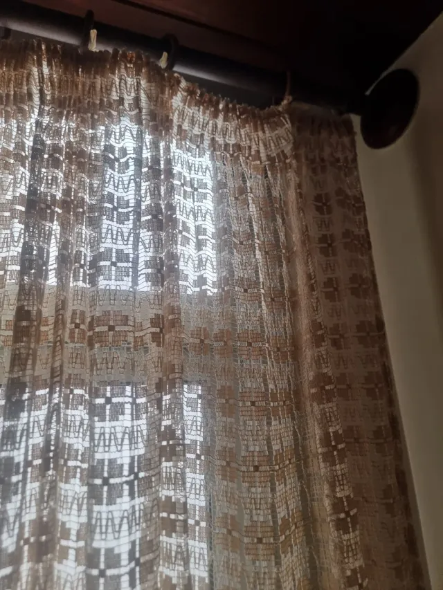 Cortinas beige con encaje