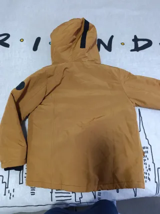 Chaqueta niño amarilla y negra talla 128