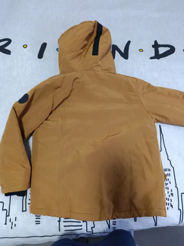 Chaqueta niño amarilla y negra talla 128