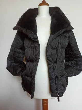 Piumino donna nero con pelliccia
