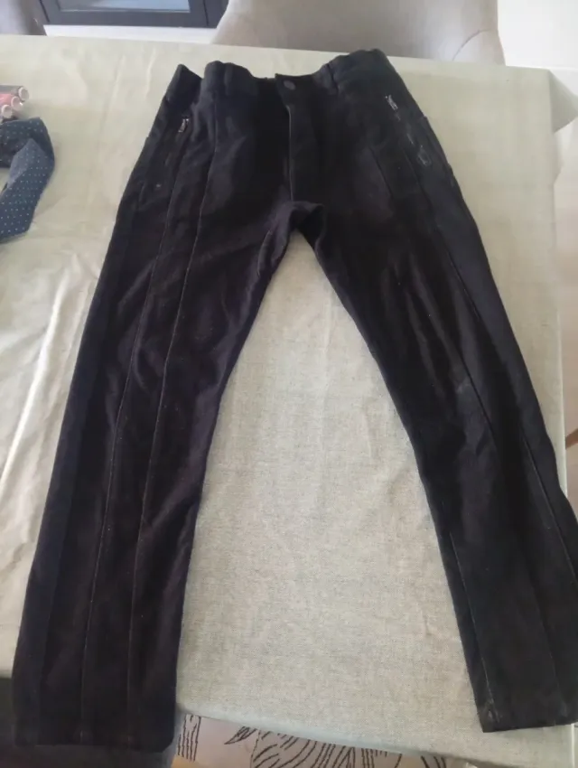 Lote 2 pantalones y 2 camisetas