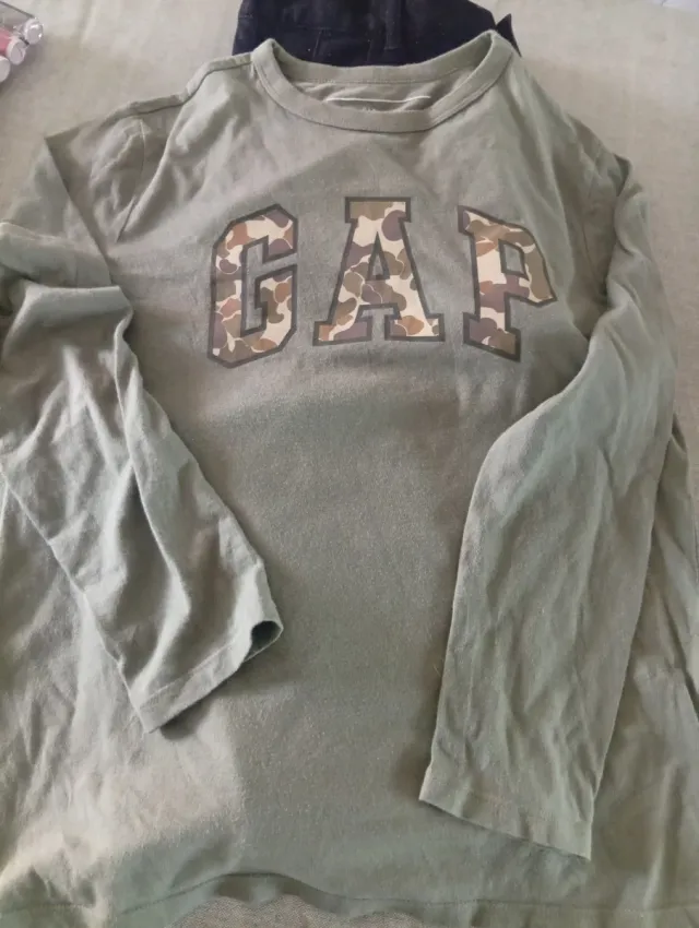 Lote 2 pantalones y 2 camisetas