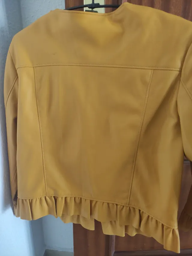 Cazadora Zara Mujer Amarilla