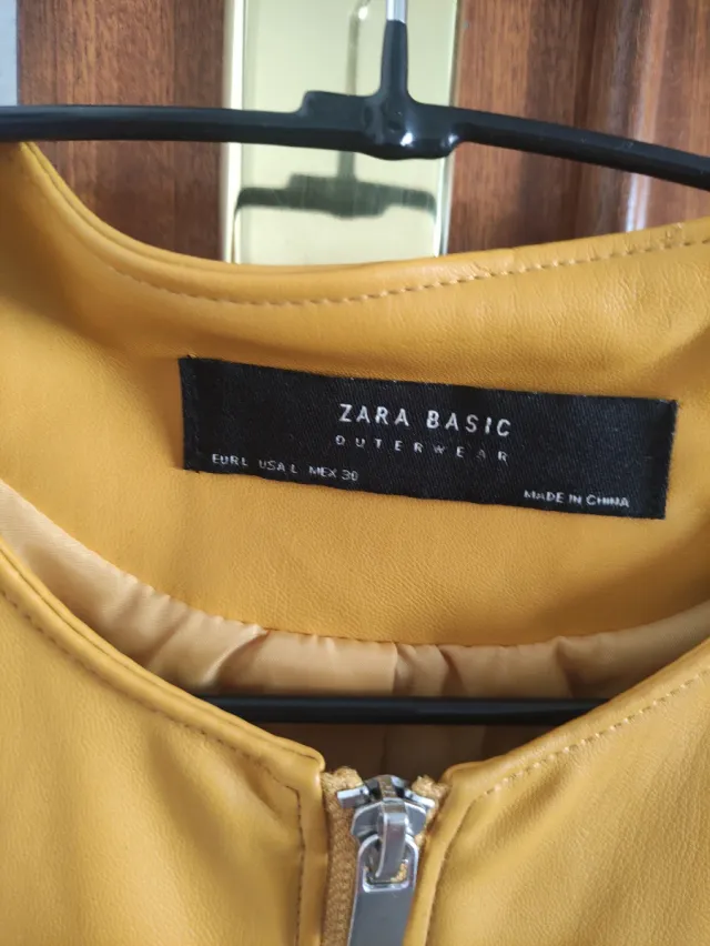 Cazadora Zara Mujer Amarilla