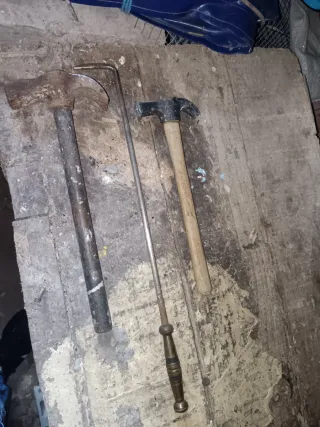 2 Martillos y gancho