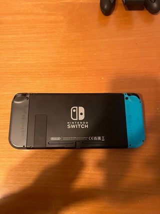 Nintendo Switch + FIFA 23 e accessori