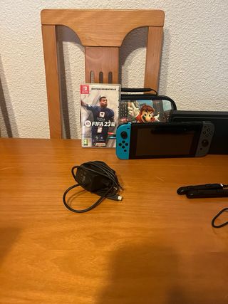 Nintendo Switch + FIFA 23 e accessori