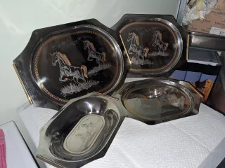 Set 4 vassoi acciaio inox con cavalli