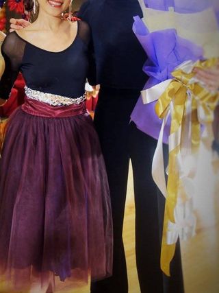 Vestido de fiesta morado y negro