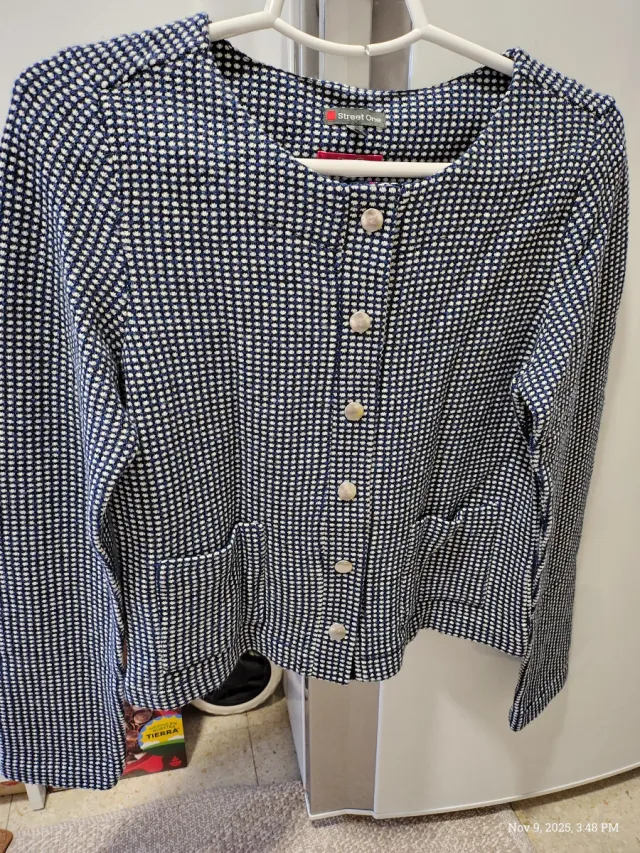 Cárdigan corto Street One azul y blanco T. S