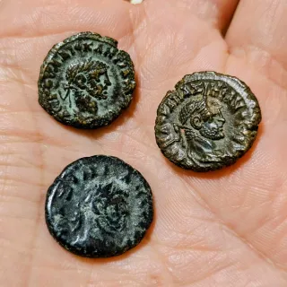 Lotto 6: 3 Antiche Monete Romane