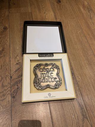 Placa de pared Céad Míle Fáilte bronce