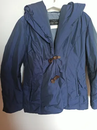 Giubbotto donna blu con chiusura a alamaro