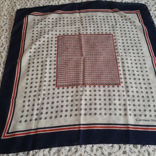 Pañuelo Carmen Mir crema grano café