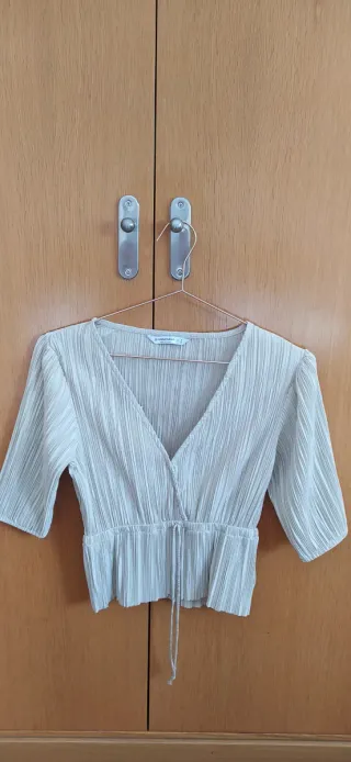 Blusa raso plisado marfil
