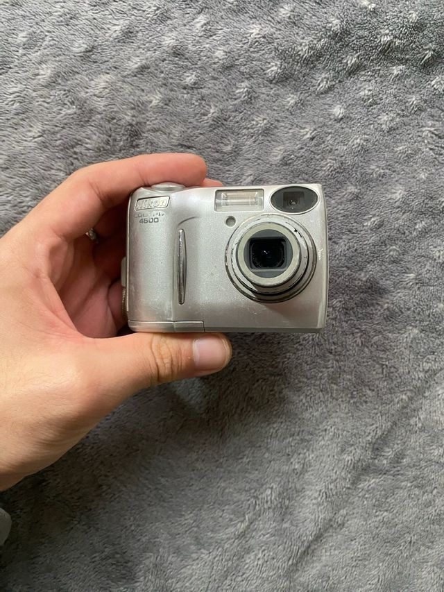 Cámara Digital Nikon Coolpix 4600