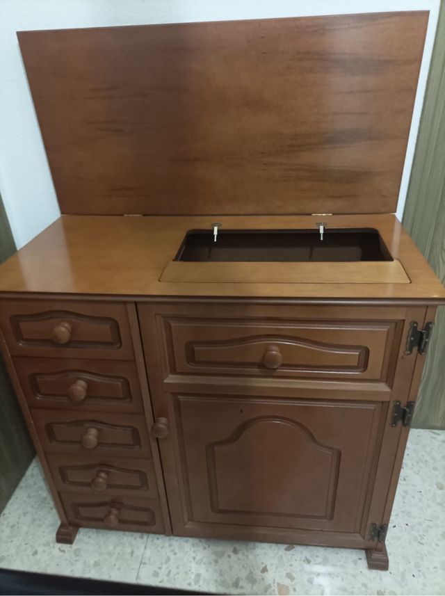 Mueble madera para máquina de coser