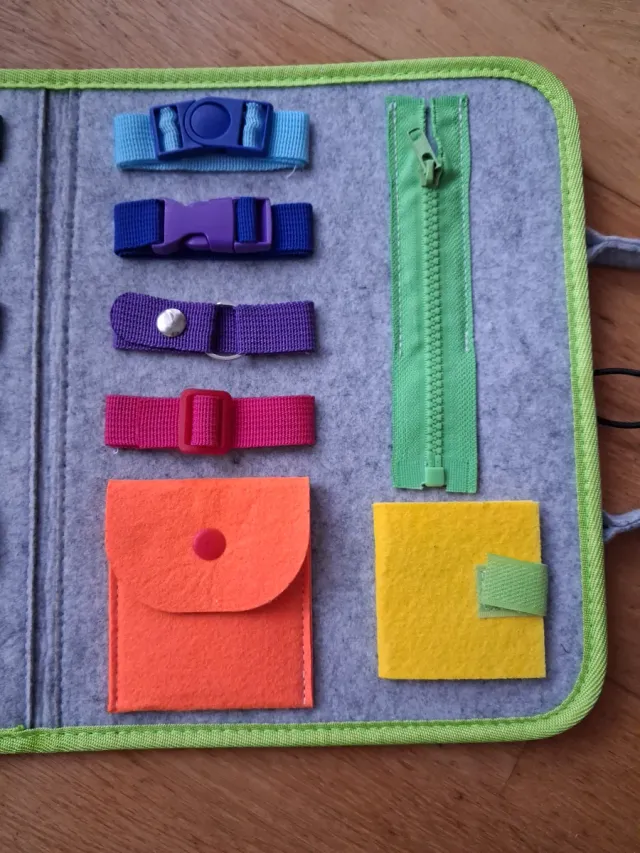 Maletin sensorial de fieltro