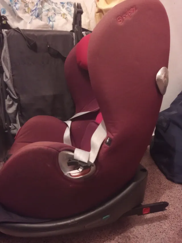 Silla de coche Cybex roja