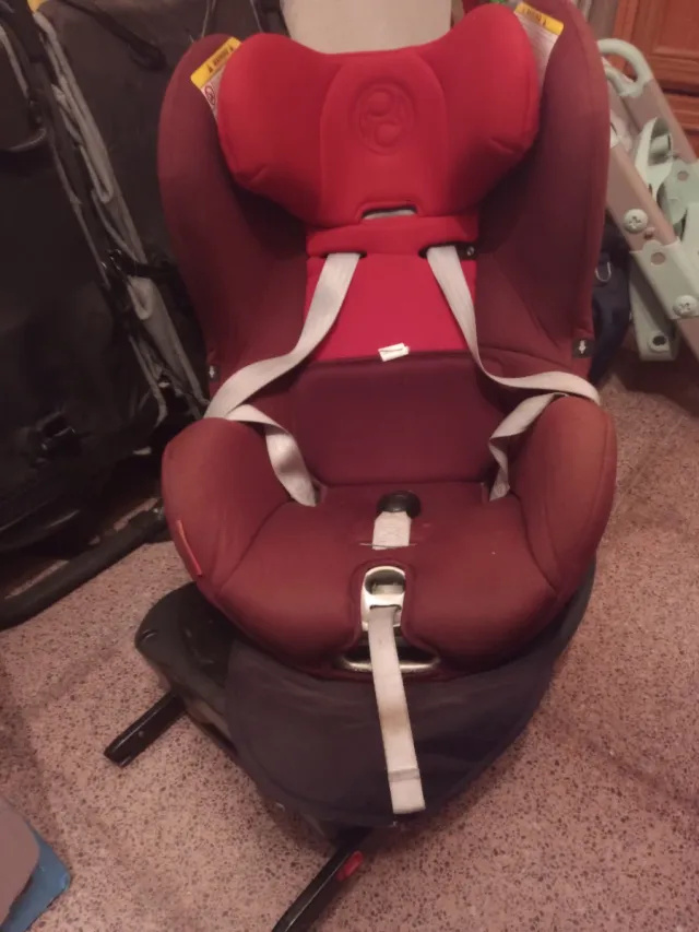 Silla de coche Cybex roja